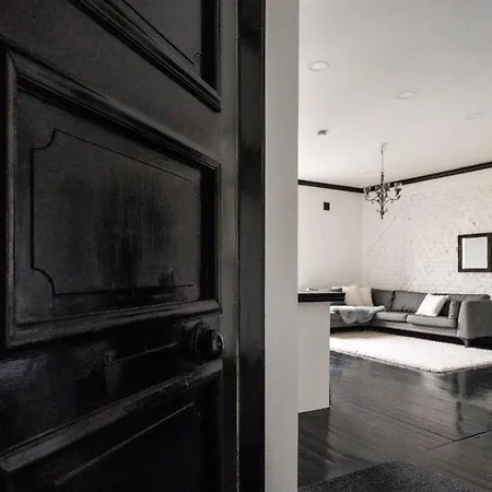 Apartment Roost 5